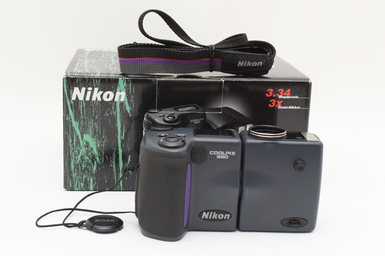 Near Mint】Nikon COOLPIX 990 3.2 MP Digital Camera From Near Mint】Nikon COOLPIX 990 3.2 MP Digital Camera From