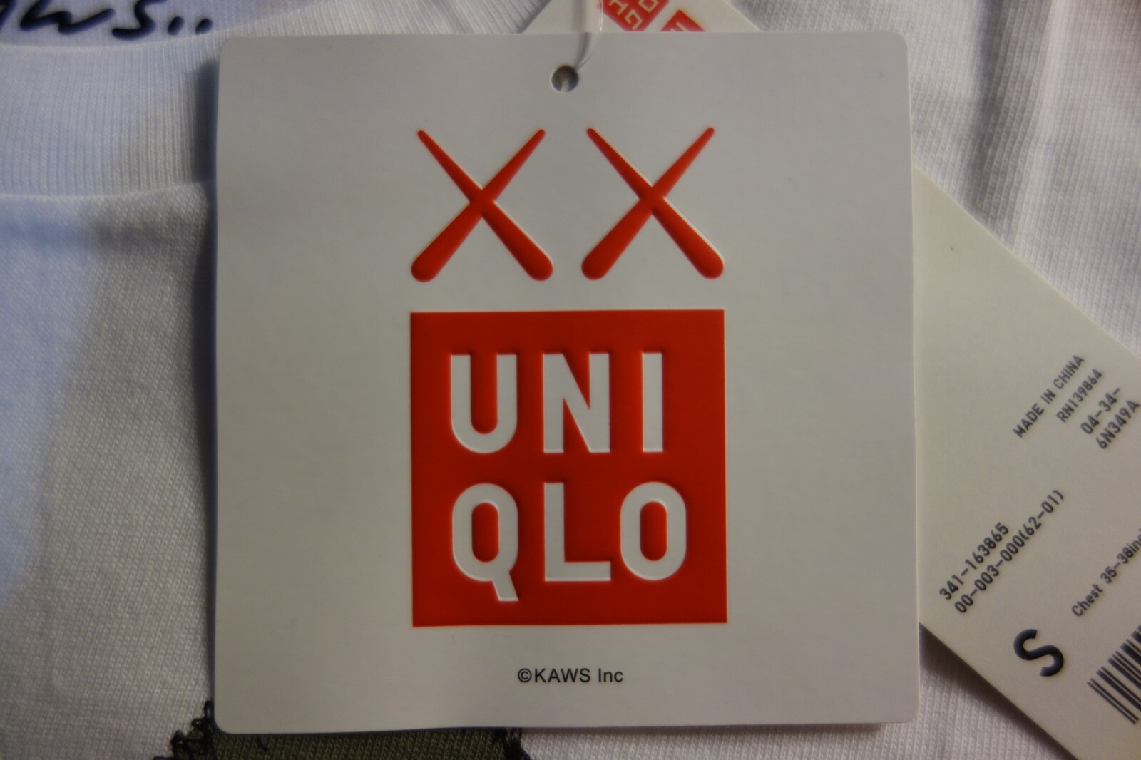 Pre-owned Uniqlo Kaws X  Ut 2016 Short Sleeve Graphic T-shirt "passing Through" White