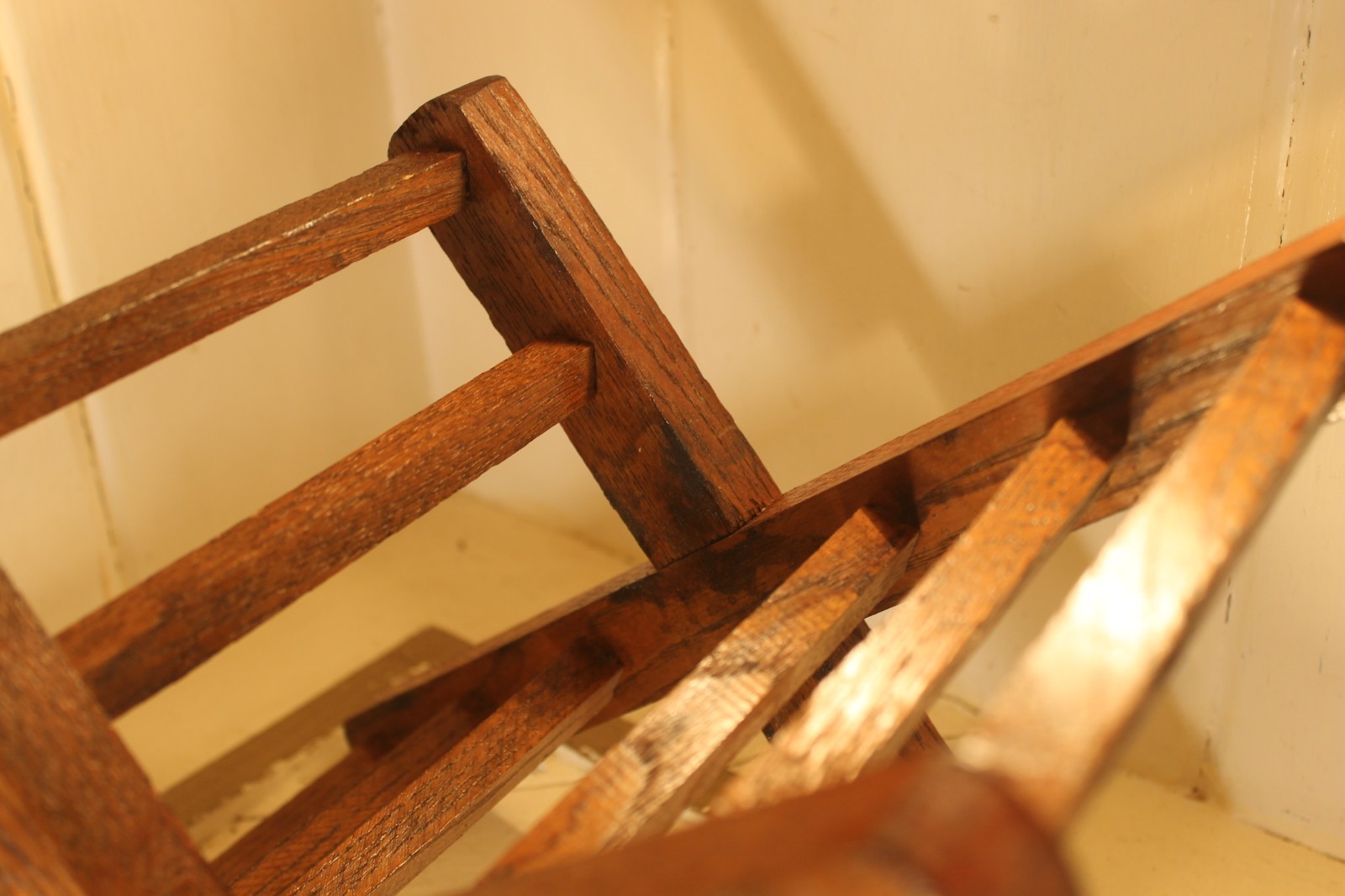 Antique Vintage Wood Spinning Wheel Winder Primitive Yarn Textile Weaving spool.