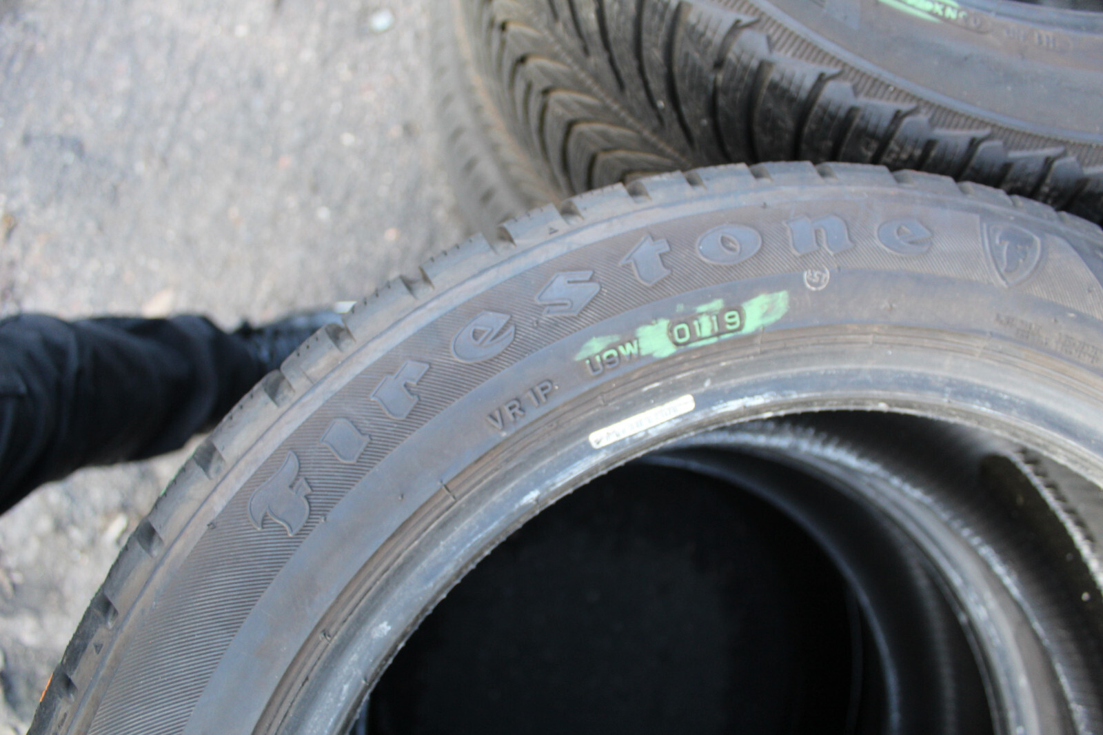 235 50 18 Firestone, Winter, XL, M+S, 101V, x2 A Pair 6.5mm (F1_tyres) L3089