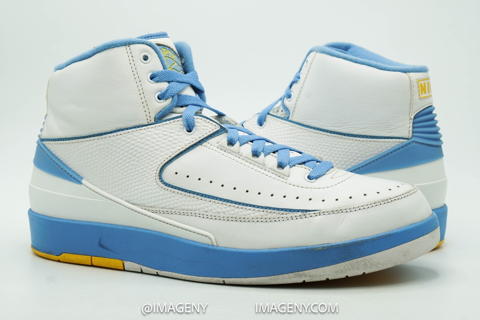 AIR JORDAN 2 II RETRO USED SIZE 9 MELO WHITE UNIVERSITY BLUE