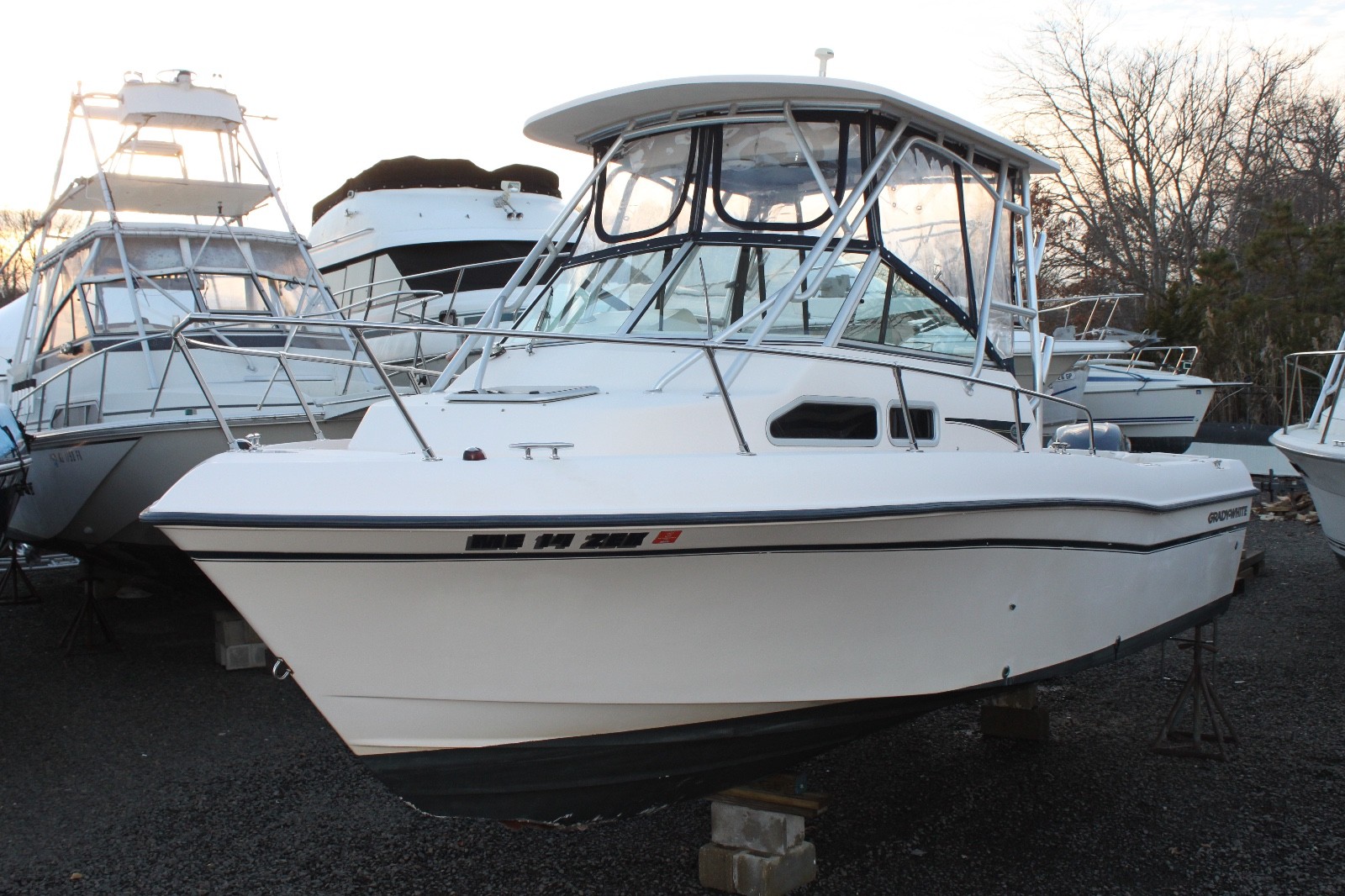 2005 Grady White 232 Gulfstream WA Walk Around fishing boat Clean Title