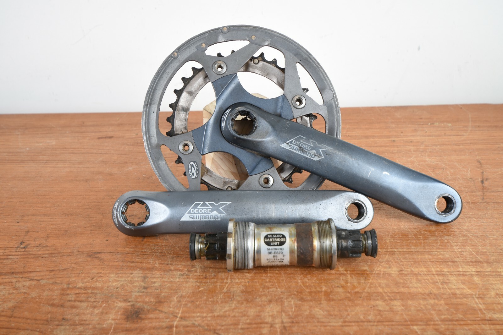 Vintage Shimano Deore LX FC-M571 Triple MTB Crankset 175mm Vintage Shimano Deore LX FC-M571 Triple MTB Crankset 175mm