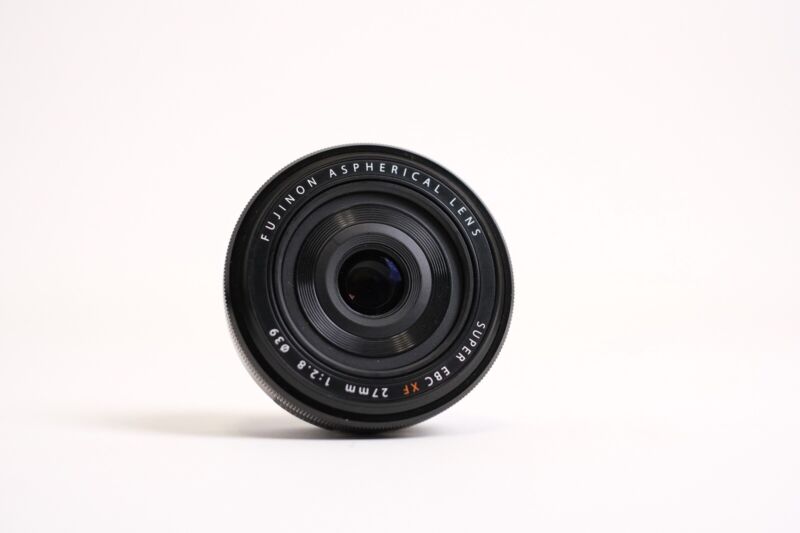 Fujifilm XF 27mm f/2.8 Fujinon Lens