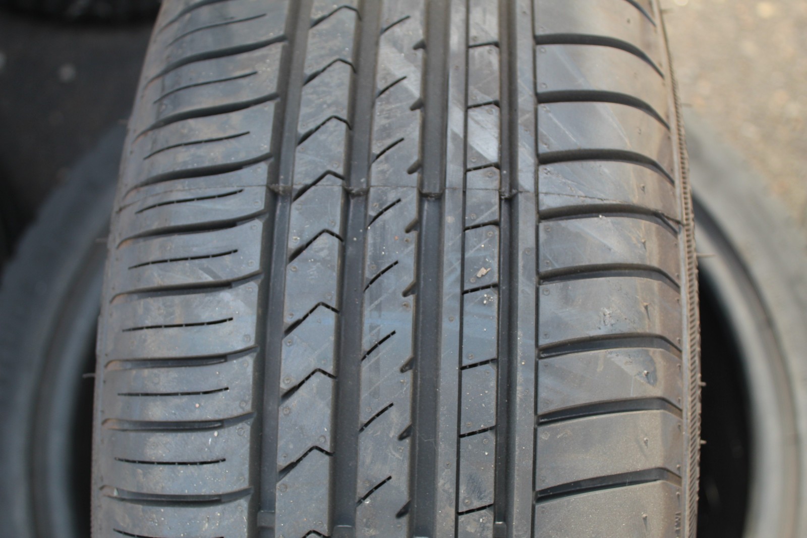 New 205 55 16 Winrun, R330, 91V, x1 Single Tyre (F1_tyres) YD064