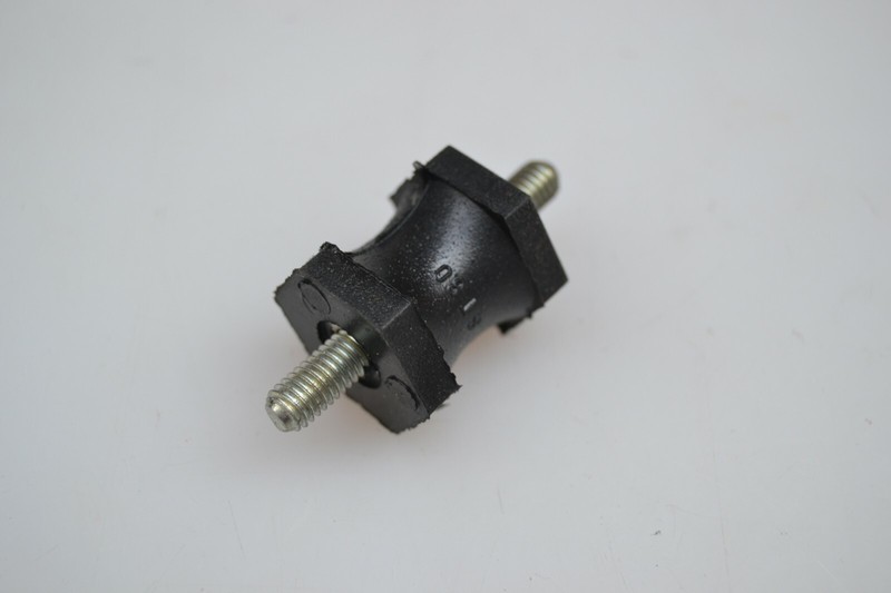 7704002509 Original Renault RohraufhÃ¤Nger Aa19