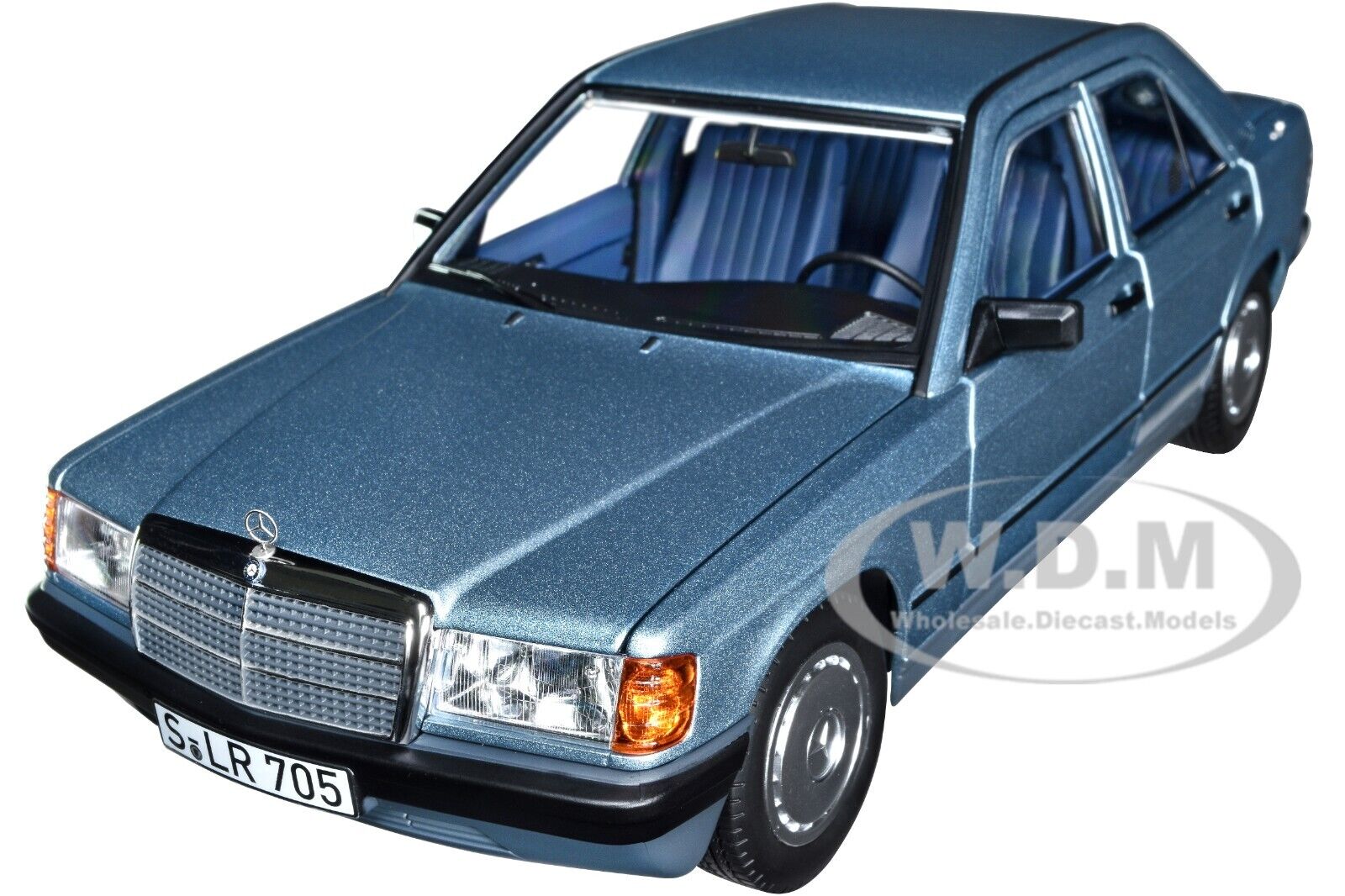 1984 MERCEDES-BENZ 190 E LIGHT BLUE METALLIC 1/18 DIECAST 1984 MERCEDES-BENZ 190 E LIGHT BLUE METALLIC 1/18 DIECAST