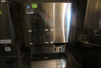Used Hoshizaki Cubelet Nugget Ice Maker Water Dispenser 618 lb ice (HDCM-500BAH)