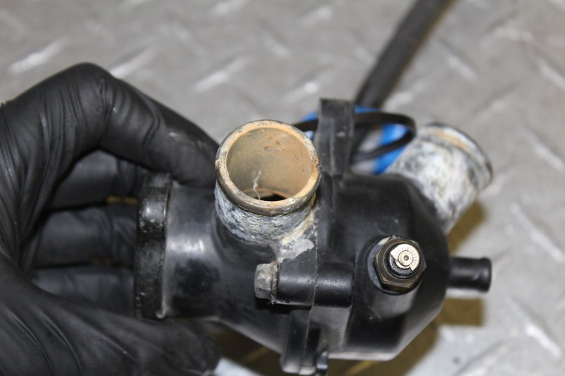 1995 KAWASAKI NINJA ZX9R ZX900B THERMOSTAT HOUSING eBay