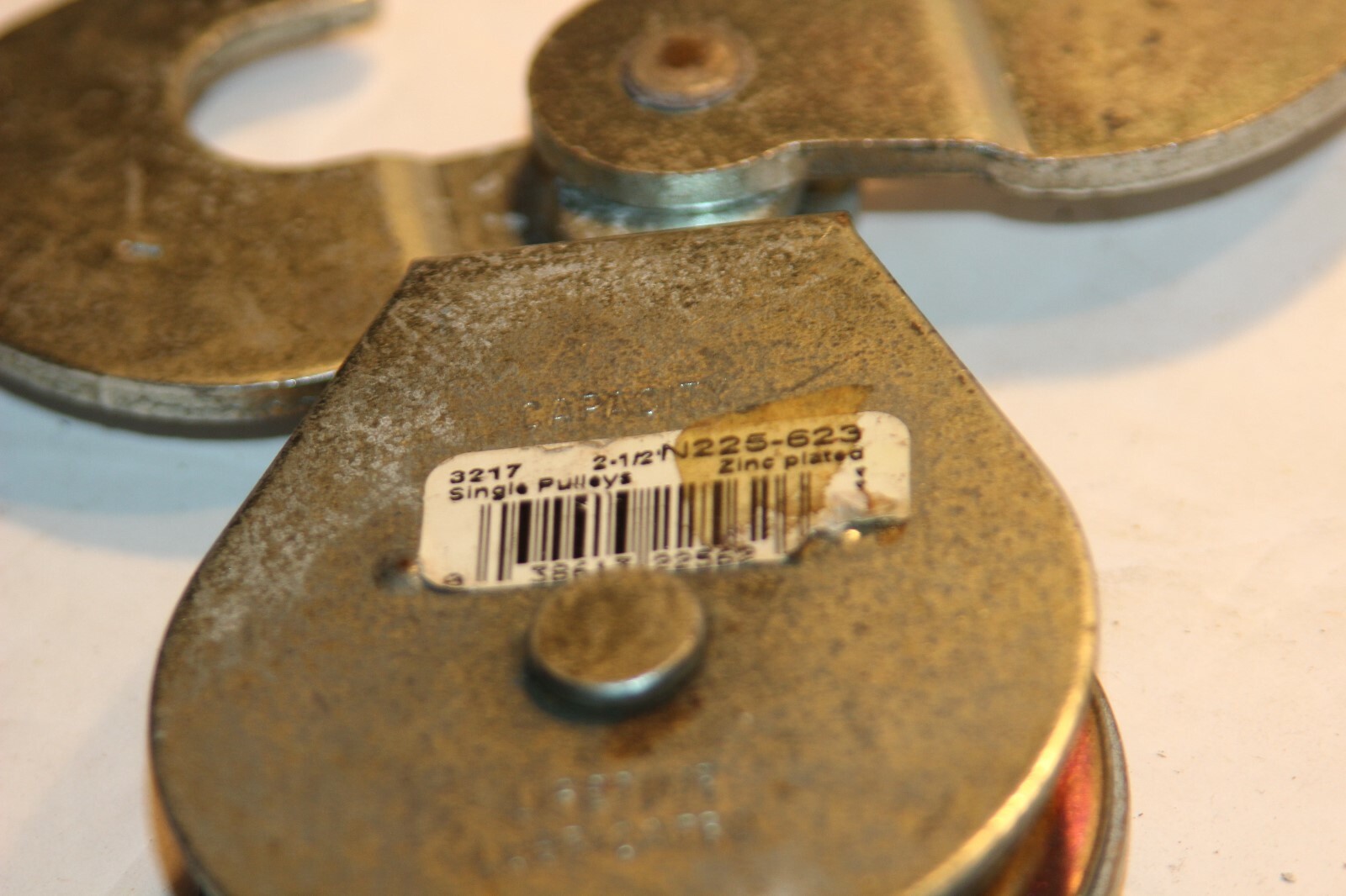 Stanley/National N225-623 2-1/2 inch Scissor Hook Single Pulley + 2 others