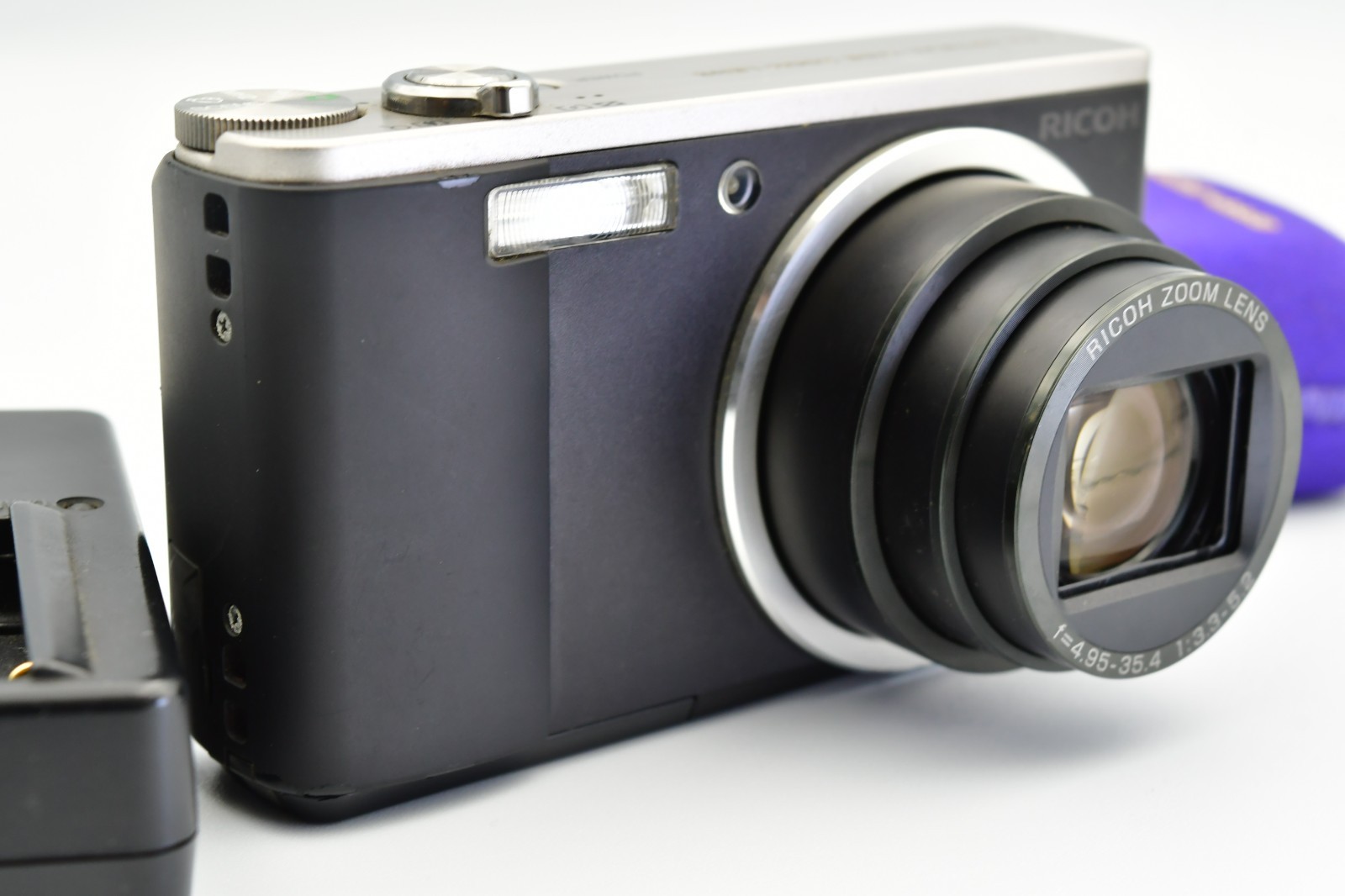 ⏯️[Excellent+4] RICOH R8 Black 10.0MP CCD Compact Digital