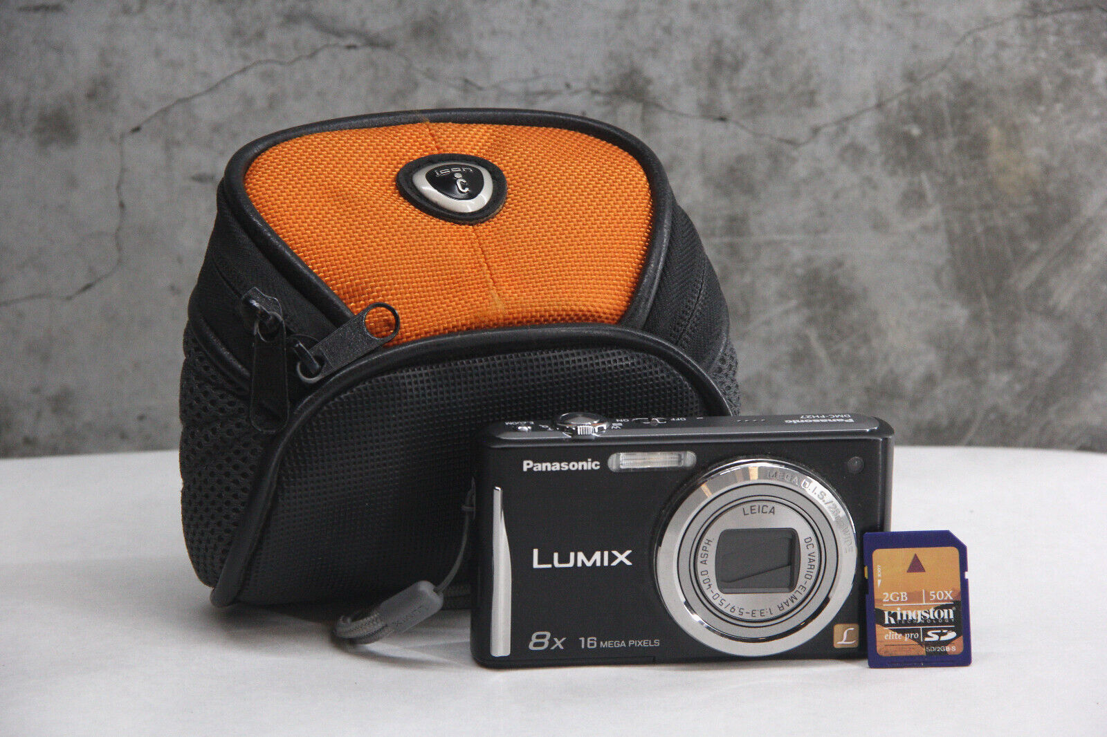 Panasonic LUMIX DMC-FH8 ブラック (動作確認済) Panasonic LUMIX FH8 Digital Camera (Black) DMC-FH8K B&H Photo