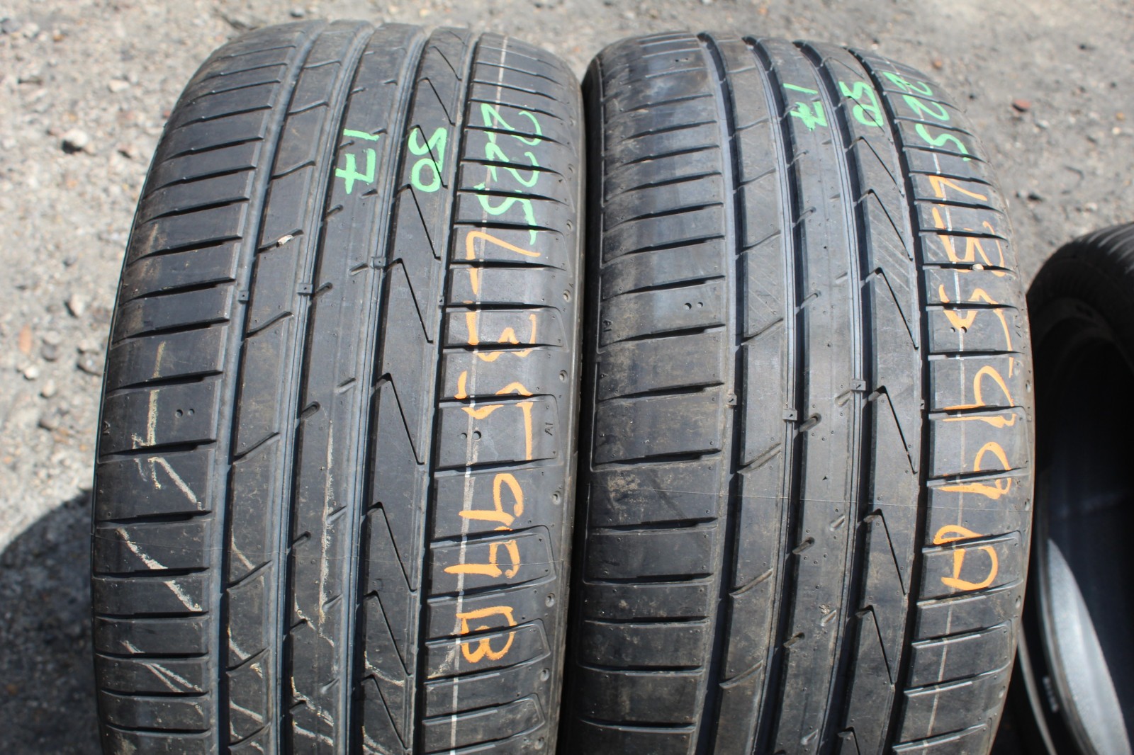 New 225 50 17Hankook, Ventus S1 Evo 2, AO, 94Y, x1 Tyre (F1_tyres) L3599