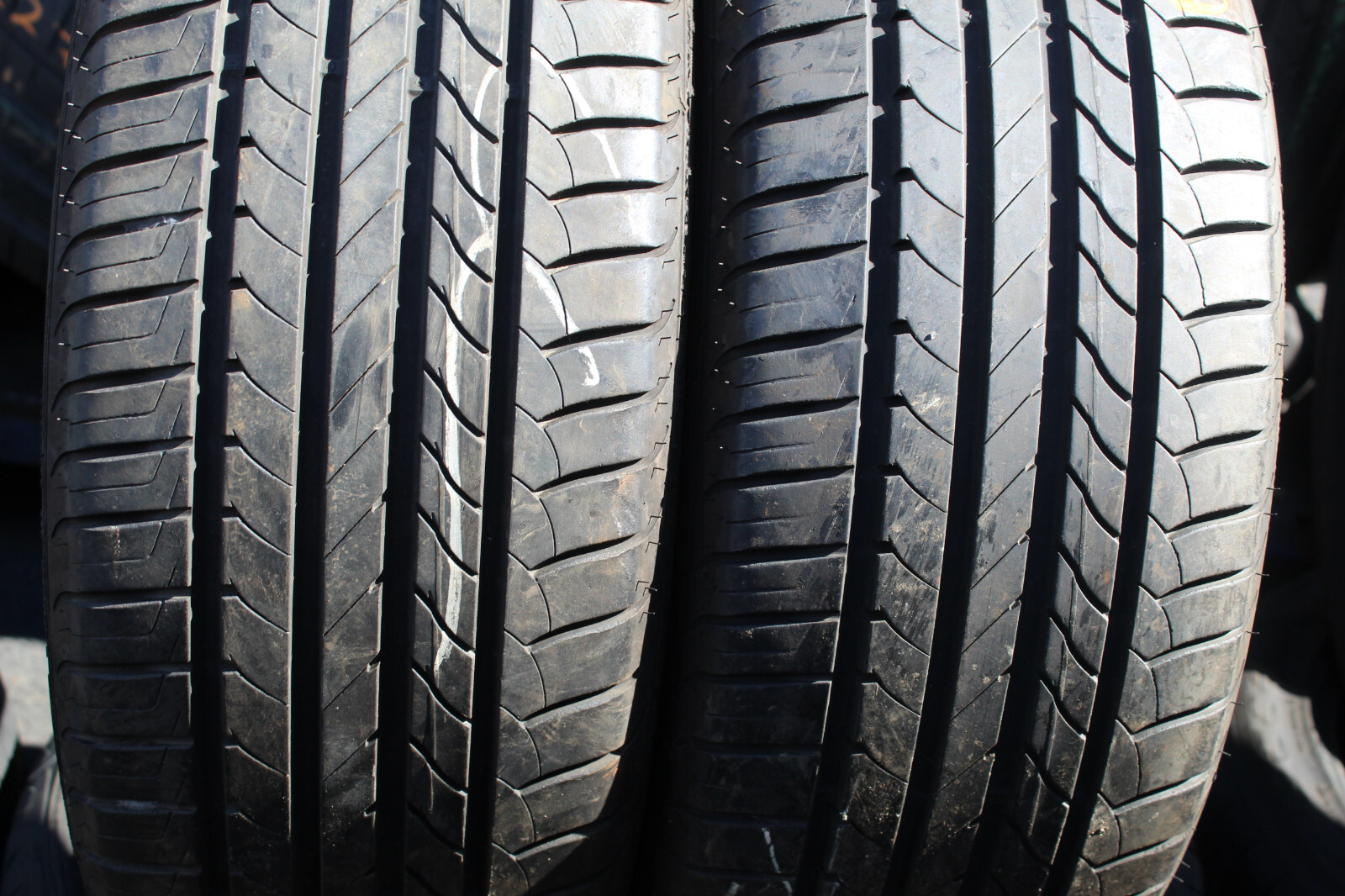215 50 17 Goodyear, Efficient Grip, 91V, x2 A Pair 6.5mm (F1_tyres) FOD L2919