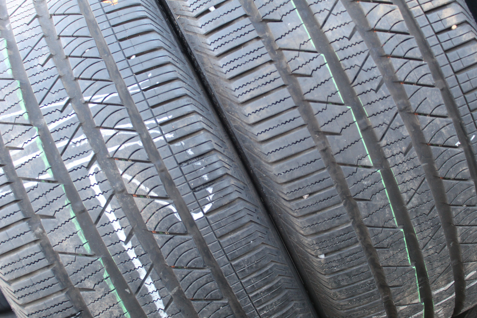 265 45 21 Continental, M+S, XL, AO, 108H, x2 A Pair 7.0mm (F1_tyres) L3150