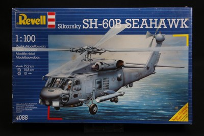 XQ033 REVELL 1/100 maquette helicoptere 4088 Sikorsky SH-60B Seahawk année 1990