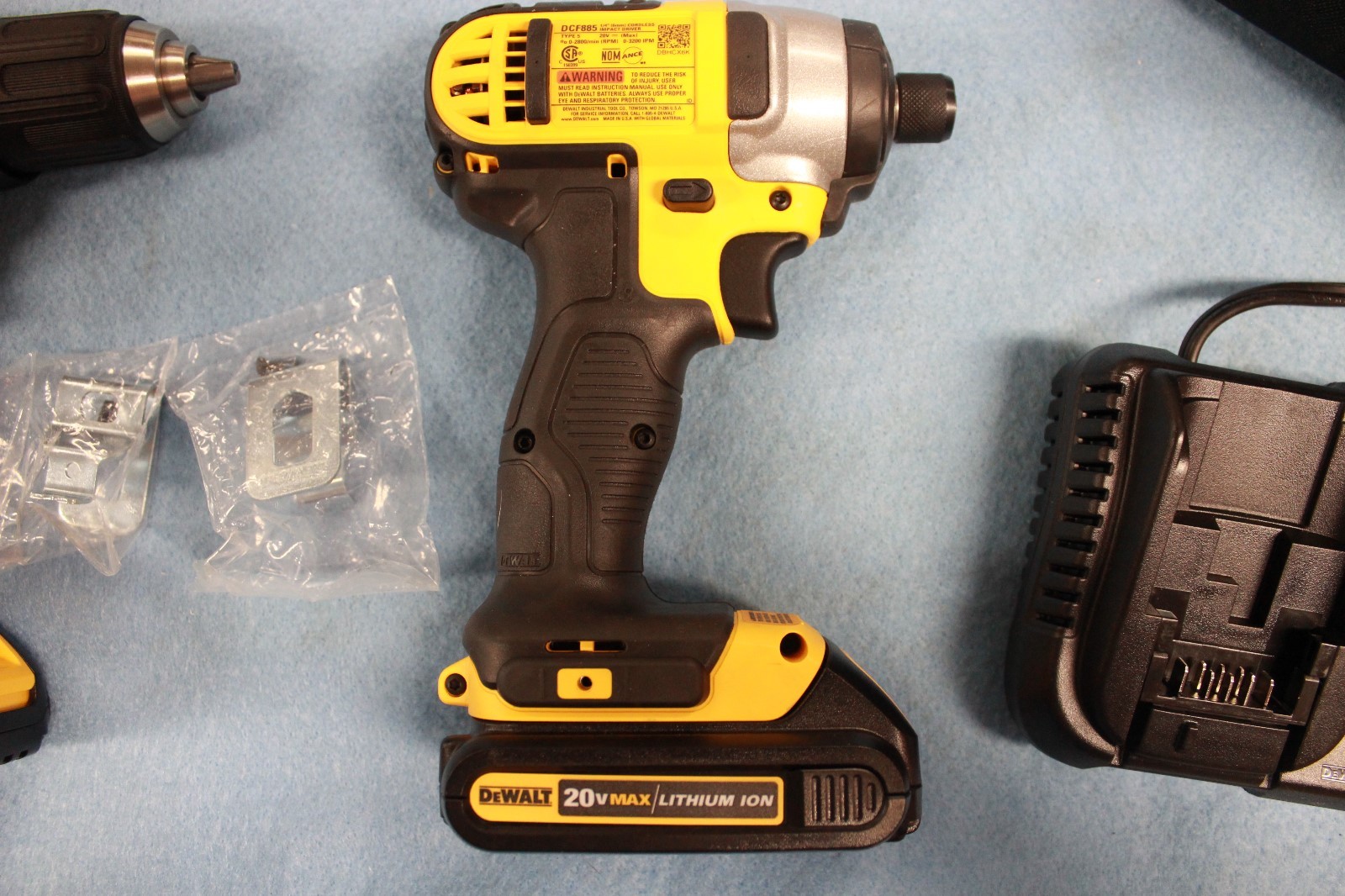 DeWalt Drill & Impact Driver Tool Set w/Batteries, Charger, and Case