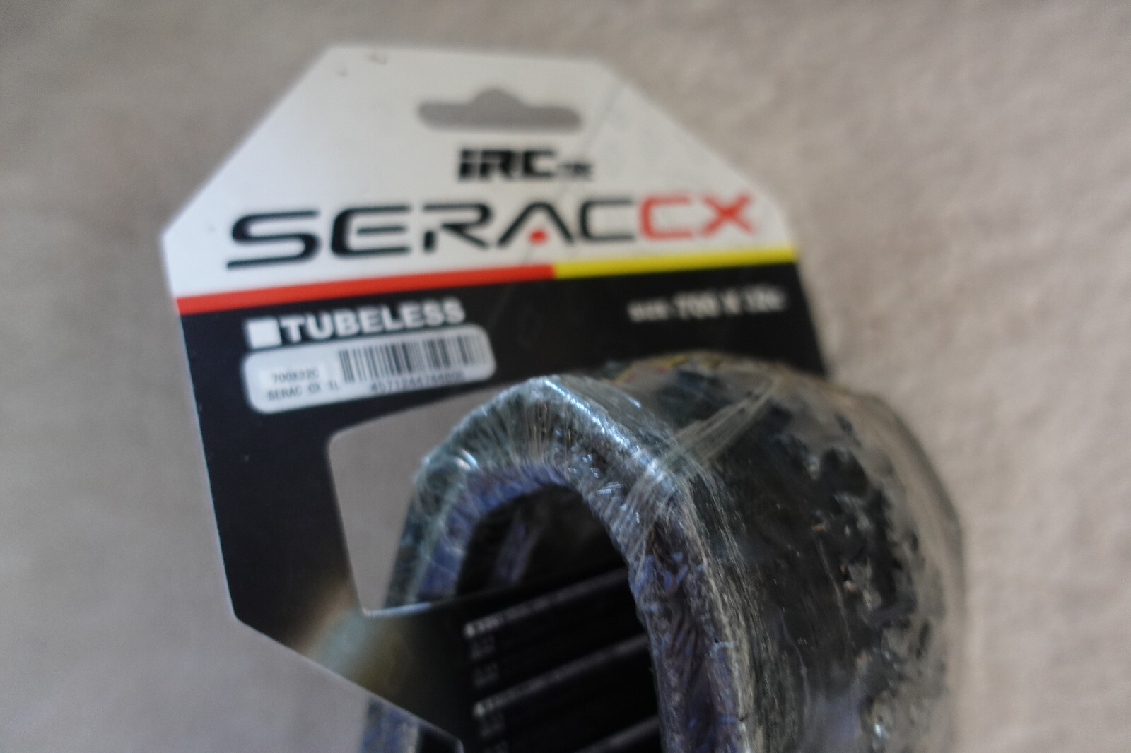 iRC SERAC CX TLR 700×32C IRC SERAC CX Tubeless Tire 32c – Squid Bikes
