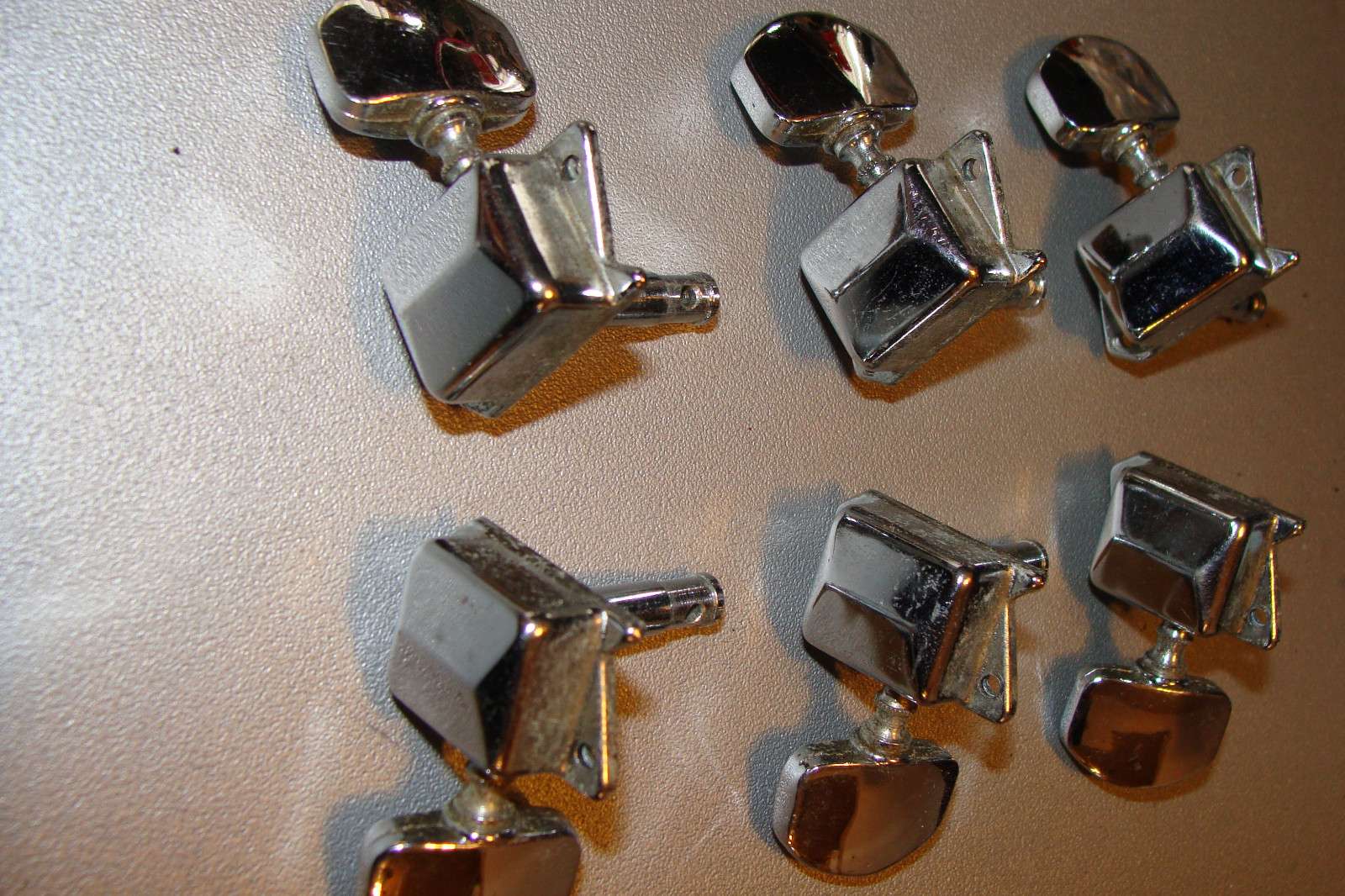 Vintage Japan Les Paul Guitar Tuners  3 x 3 Closed Back Set