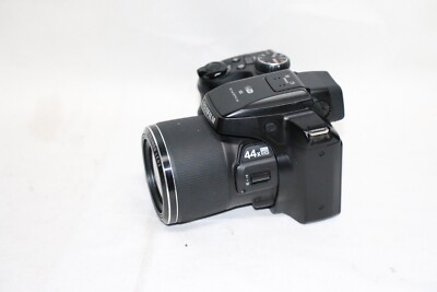 Fujifilm FinePix S8400W 16.2 MP 44x Zoom HD Wifi Digital camera
