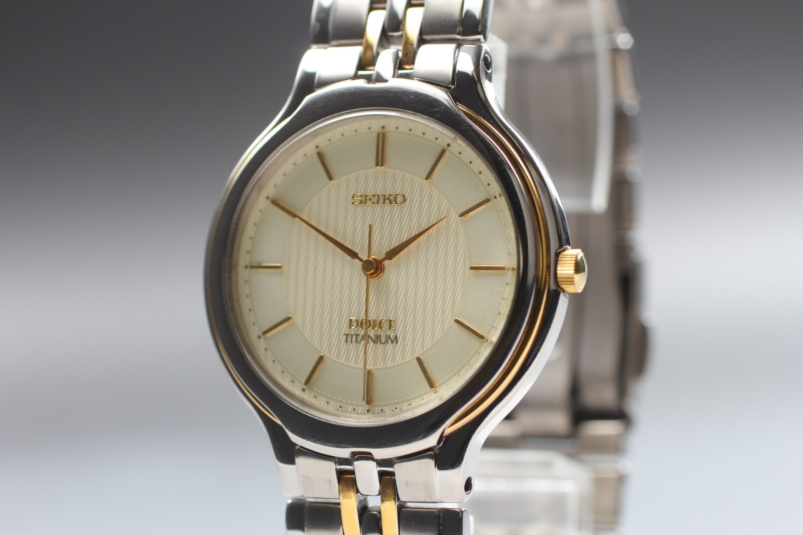 SEIKO DOLCE 8J41-6150シルバーゴールド腕時計(W52) Seiko Slim Dolce 8J41-6150 2-tone Textured Dial Original