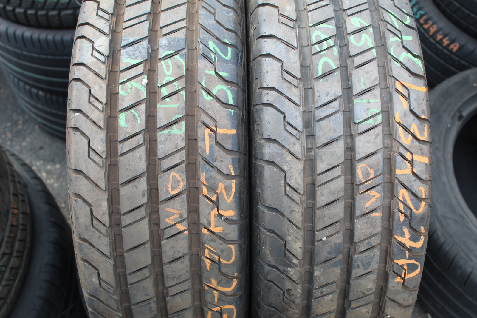 New 215 65 16C Continental, CVC 100, 106/104T, x2 A Pair (F1_tyres) L3427