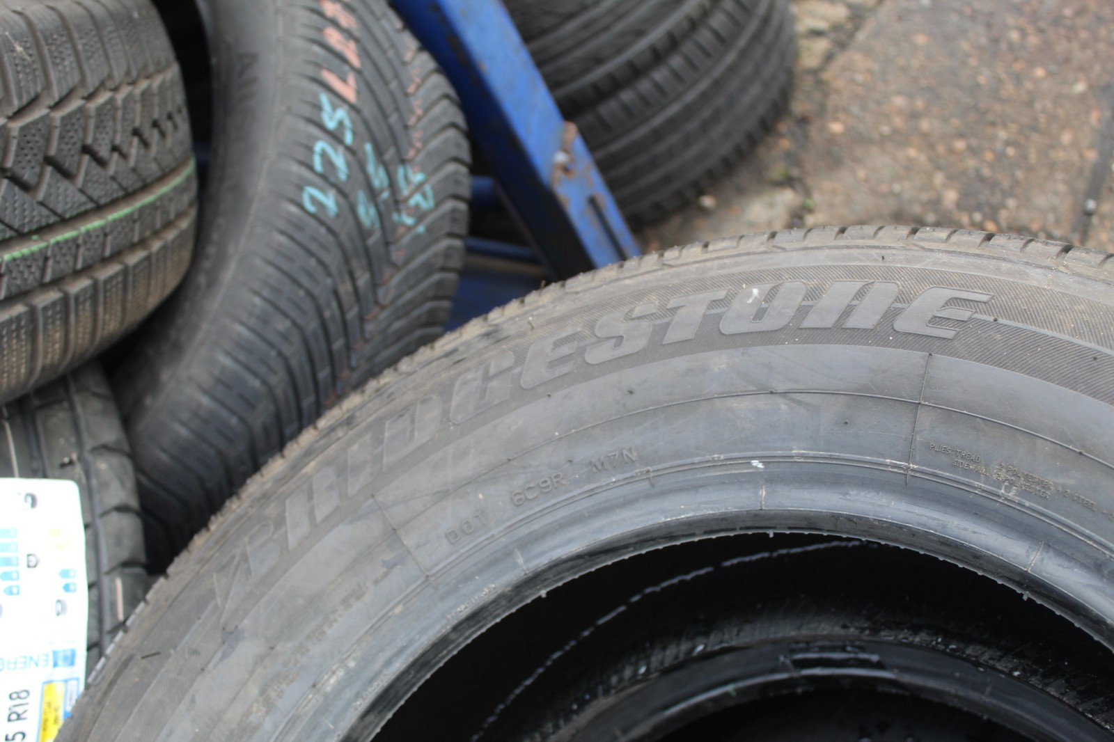 New 245 65 17 Bridgestone, Dueler HP Sport, XL, 111H, x1 Tyre (F1_tyres) L3877