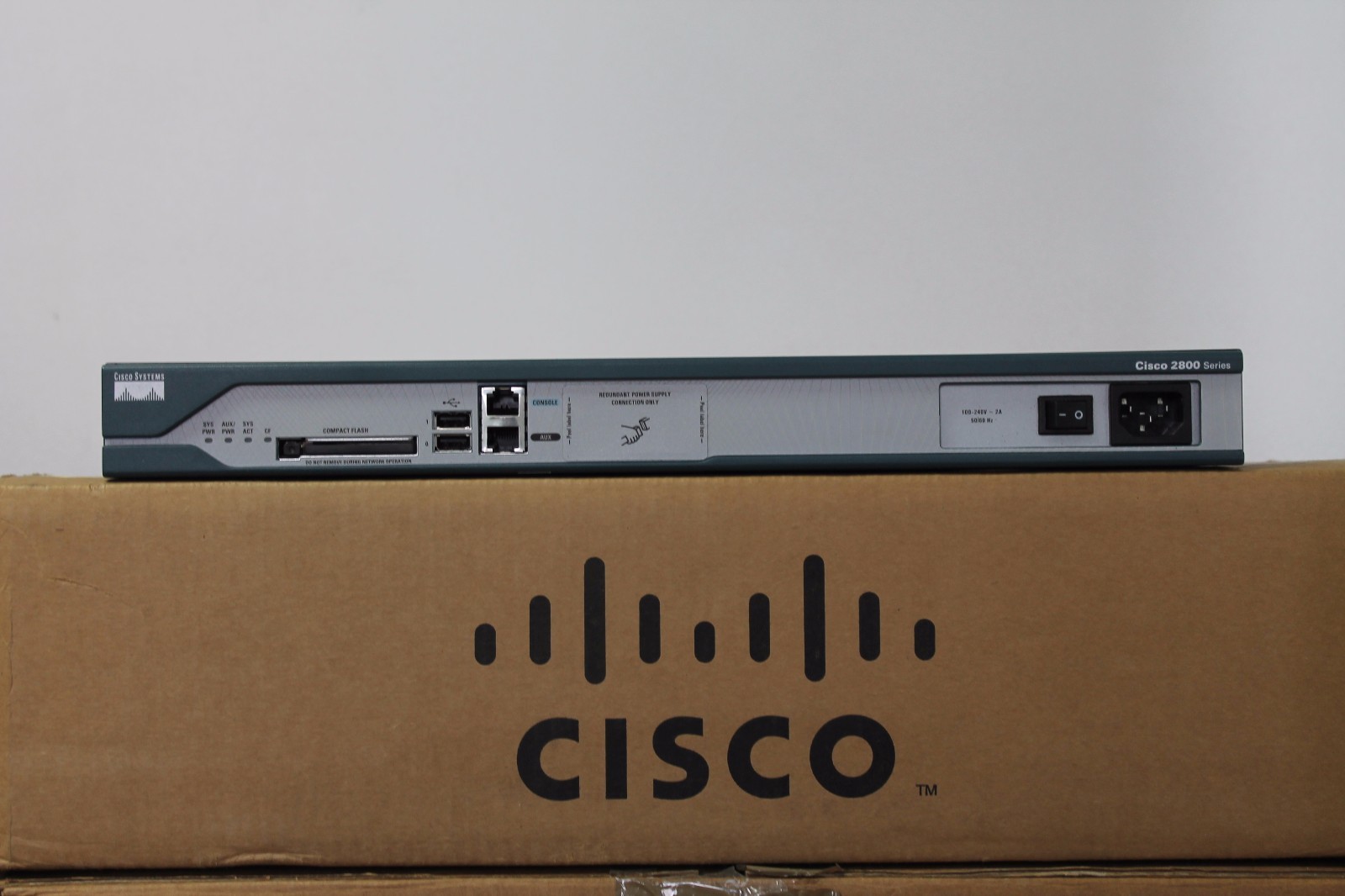 (未使用･未開封品)CISCO 2851 w/AC PWR.2GE.4HWIC.3PVDM.1NME-XD.2AIM.IP BASE.64F/256D CISCO2851 Amazon | CISCO 2851 w/AC PWR.2GE.4HWIC.3PVDM.1NME-XD.2AIM.IP