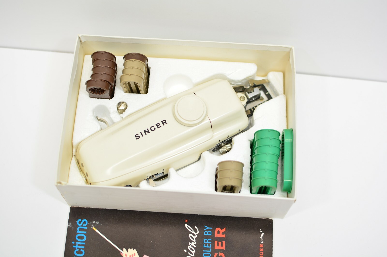 Singer Professional Buttonholer for Slant Needle Zig Zag Sewing Machines #161829