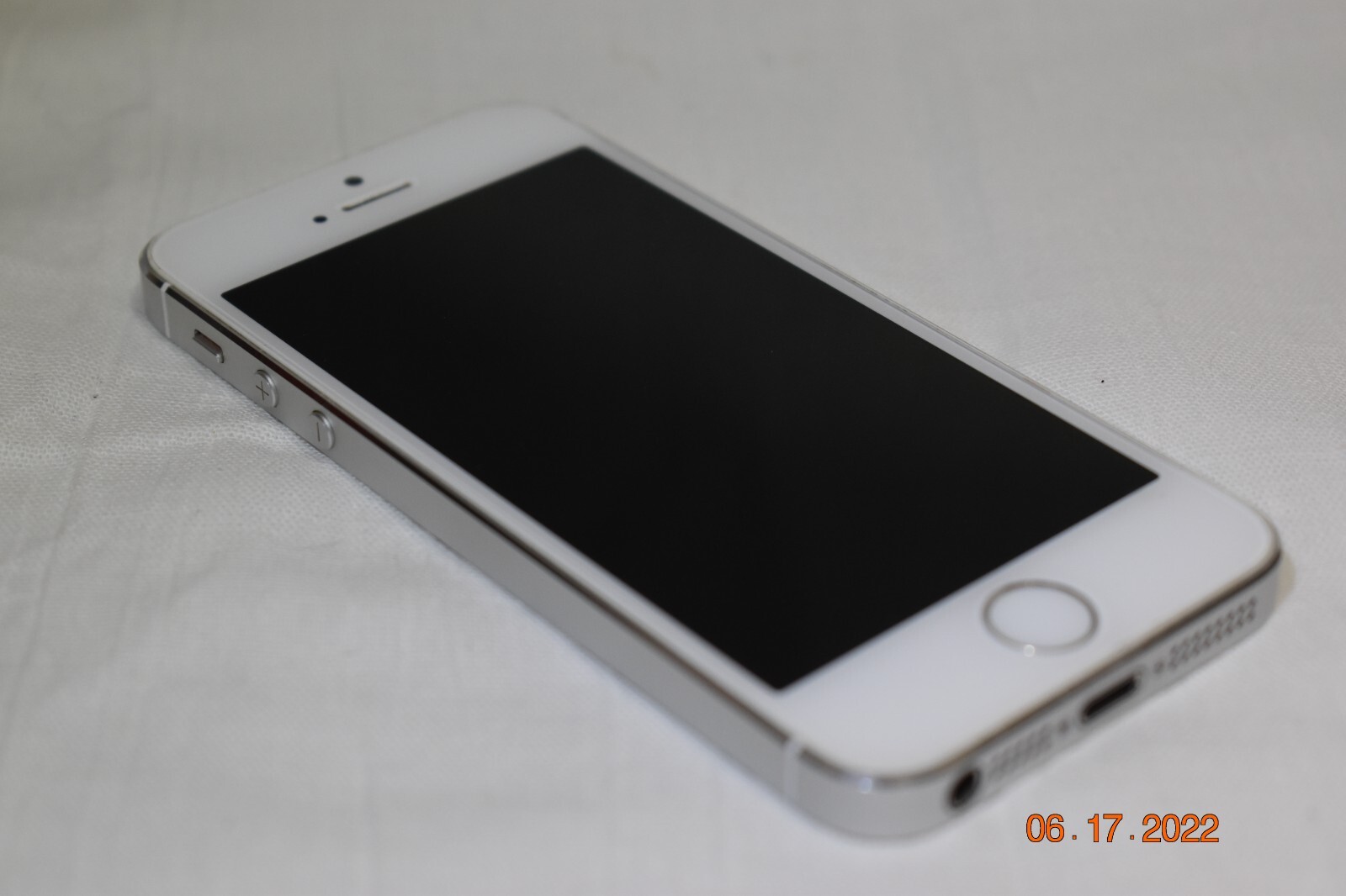 IPhone 5s Silver/White | eBay IPhone 5s Silver/White | eBay