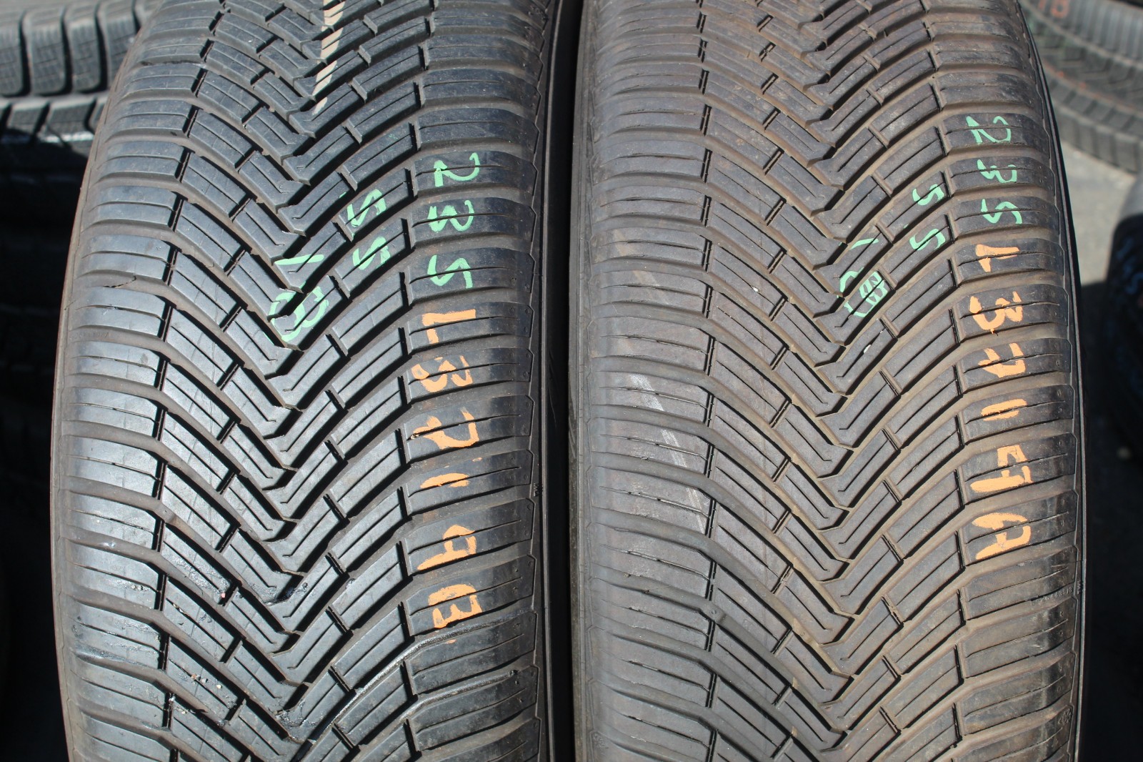 235 55 18 Continental, All Season, M+S, 100V, x2 A Pair 6.8mm (F1_tyres) L3719