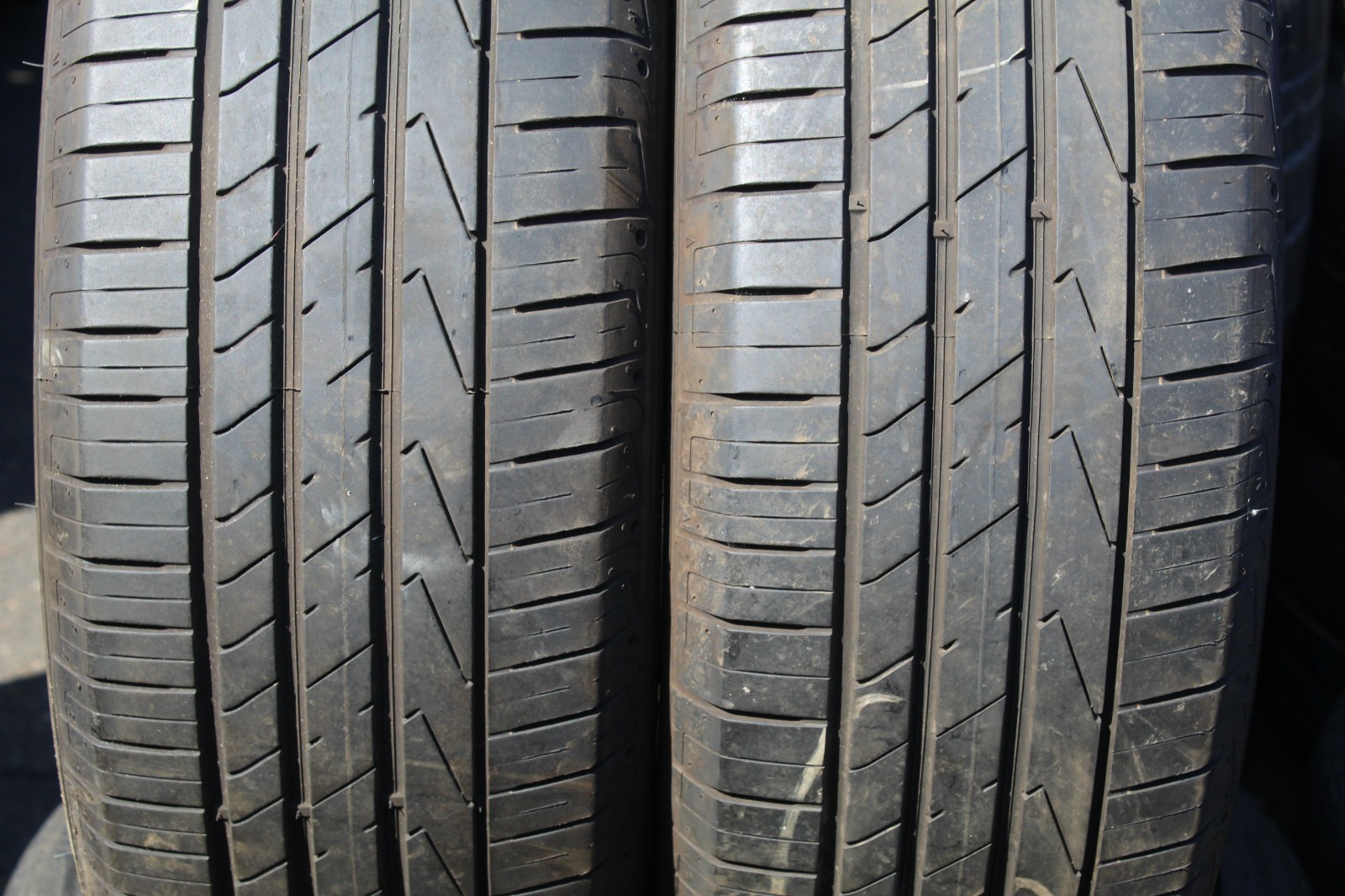 235 65 17 Hankook, Ventus S1 Evo 2 SUV, AO 104W x2 A Pair 6.2mm (F1_tyres) L3730