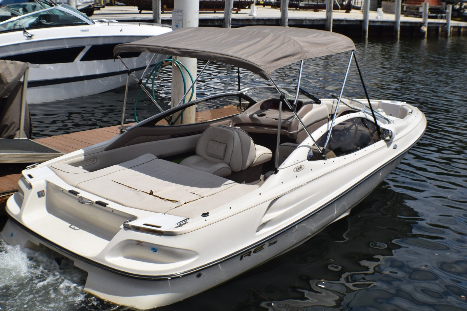 1999 REGAL 2100 LSR w/5.0 Mercruiser 220 horsepower 100hrs ONE OWNER **Miami, FL