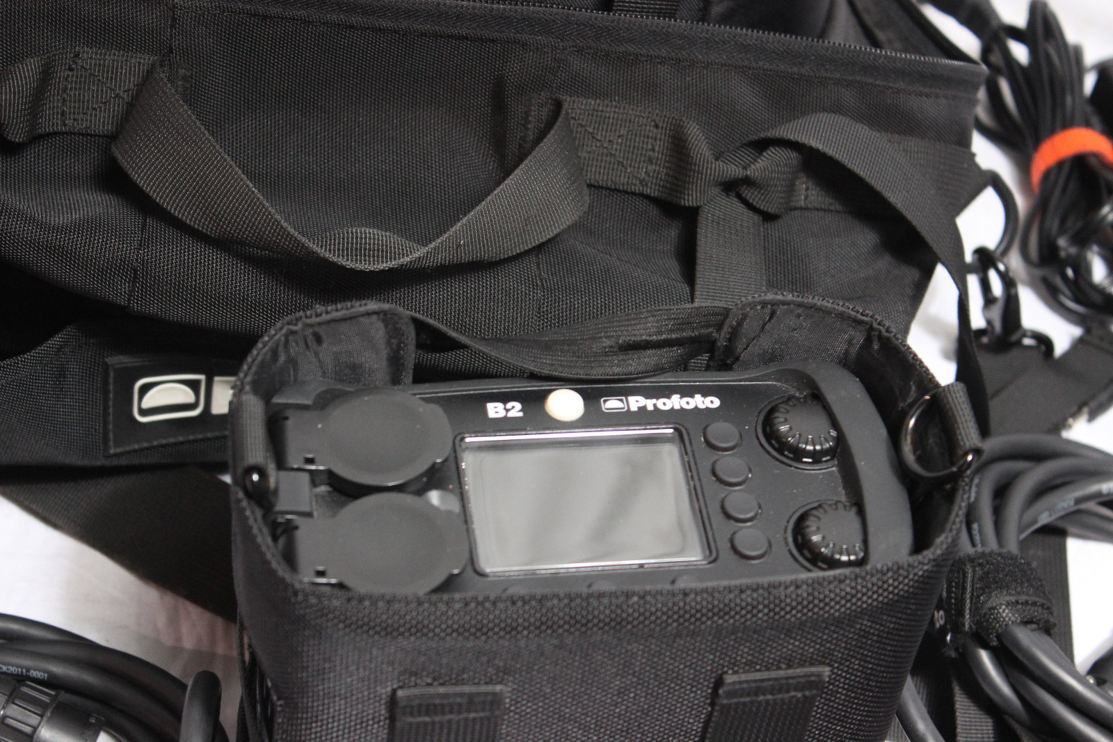 Profoto B2 250 AirTTL Location Kit With 2 Heads and 3 Batteries #3