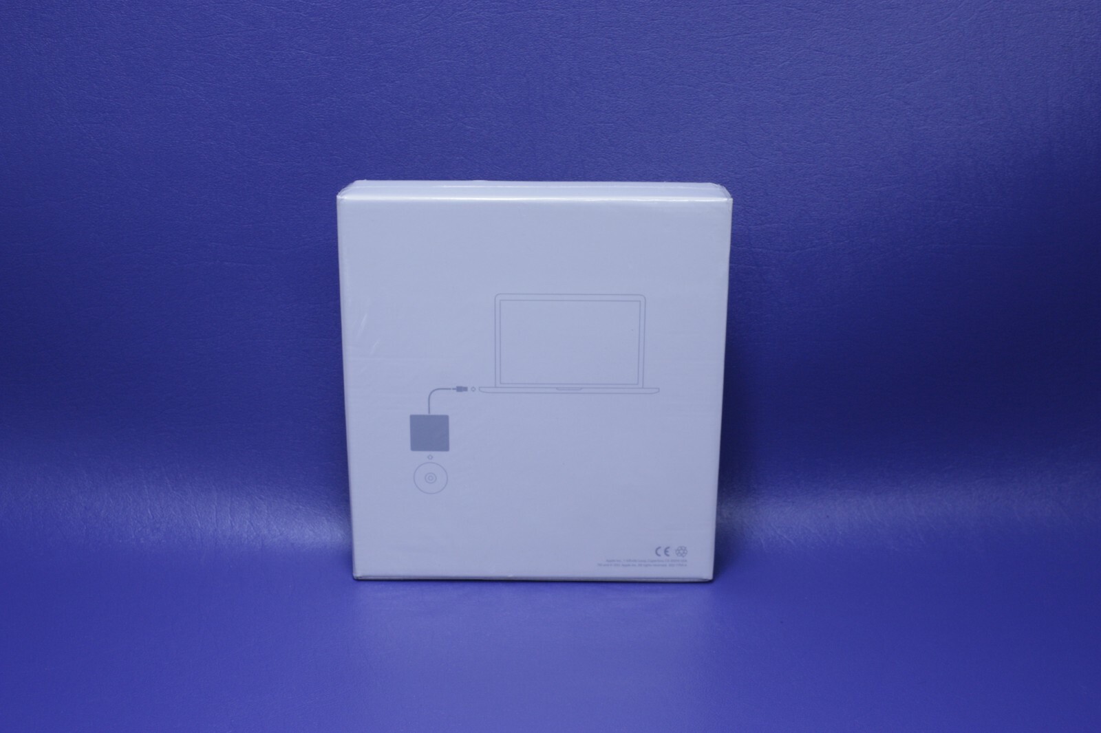 APPLE USB SuperDrive External Drive Model  A1379  MD564ZM/A New