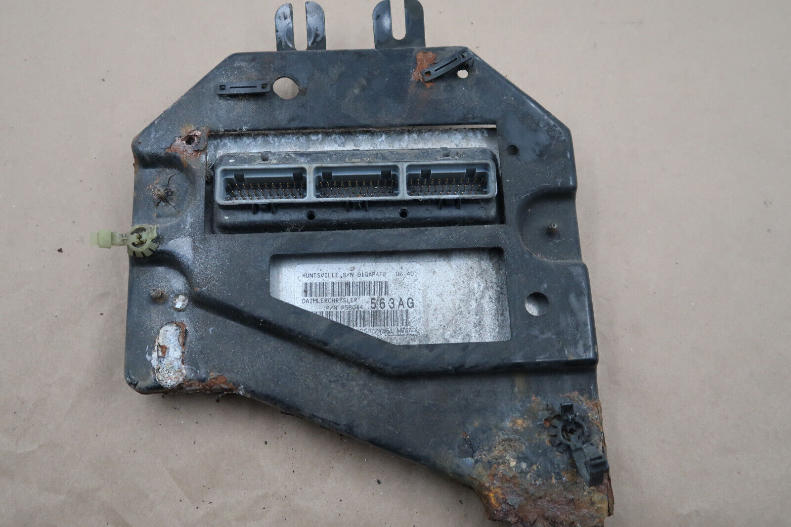 2004 JEEP GRAND CHEROKEE ECM ENGINE COMPUTER (A36 2004 JEEP GRAND CHEROKEE ECM ENGINE COMPUTER (A36