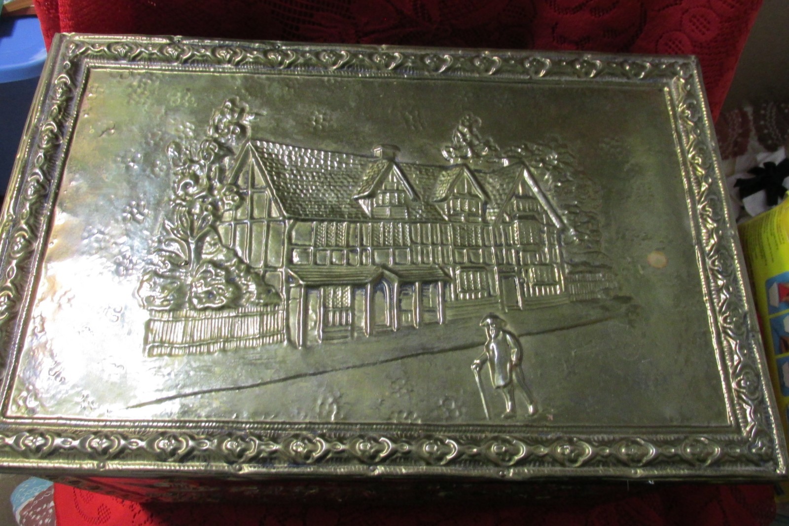 Vintage Colonial Trunk Brass Coal Box Wood Kindling, Inn scene and horses