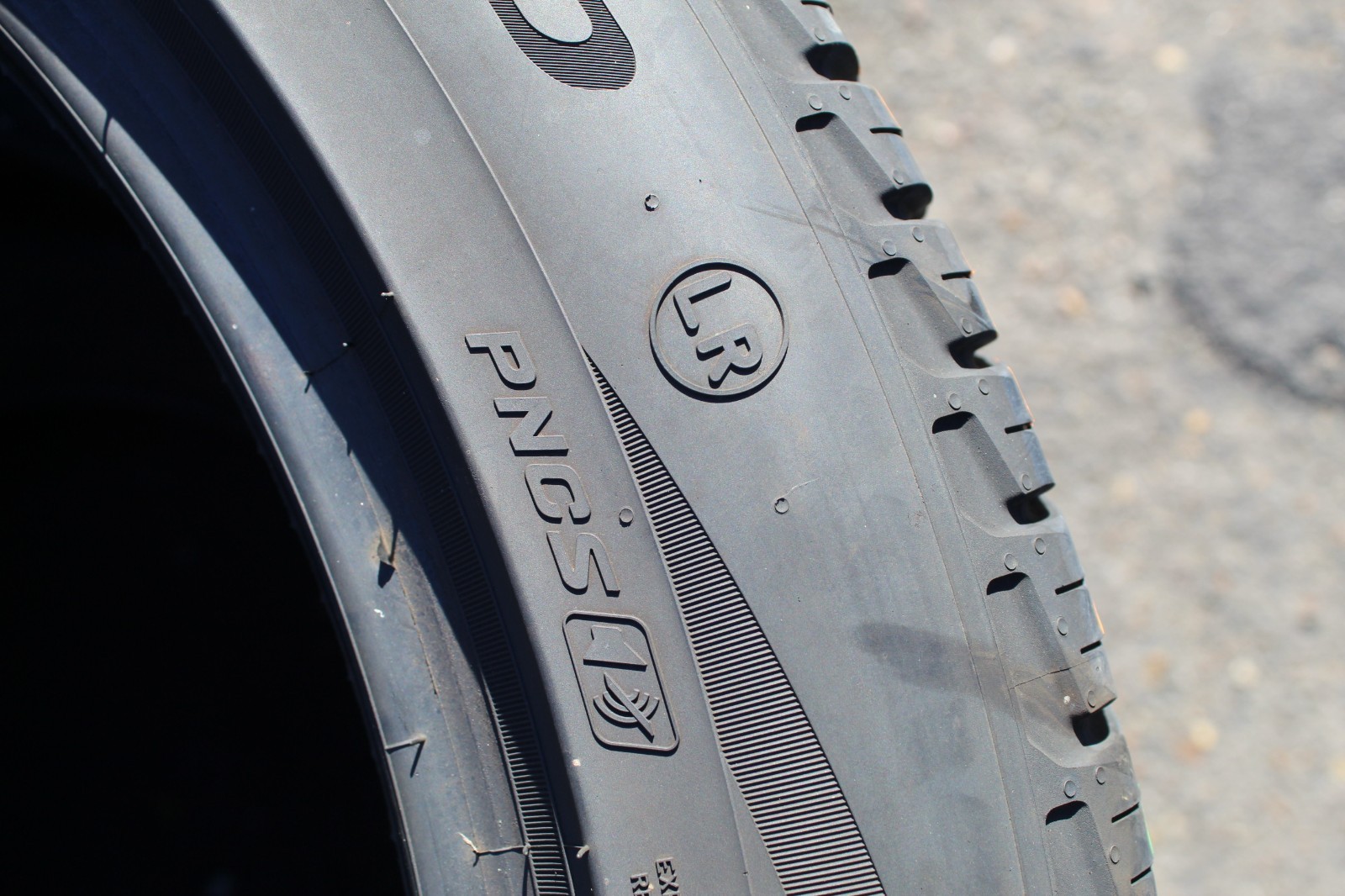 285 45 22 Pirelli, All Season, XL, M+S, LR 88Y, x2 A Pair 6.0mm (F1_tyres) L3846