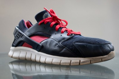 nike free runners red