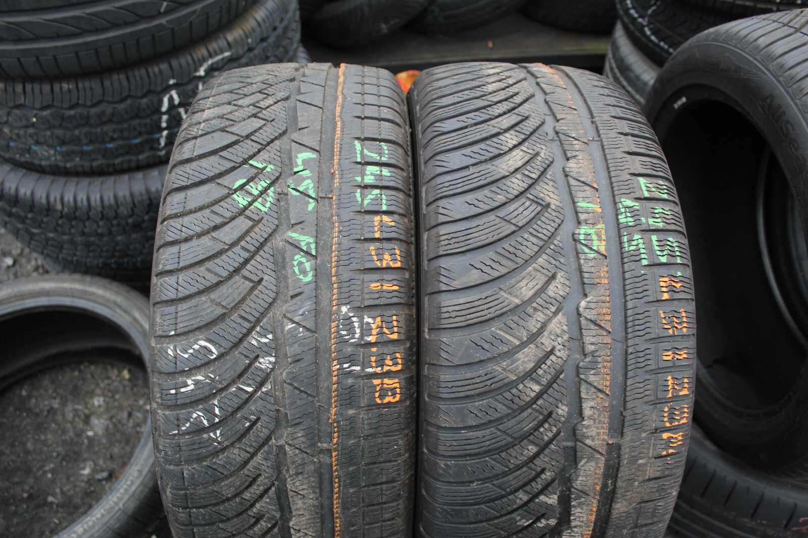245 45 18 Michelin, Winter, XL MO, M+S, 100V x2 A Pair 6.0mm (F1_tyres) FO L3123