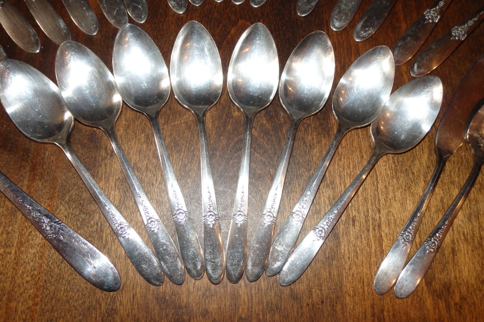Vtg Oneida Tudor FANTASY 1941 Silverplate VIANDE GRILLE Flatware Set