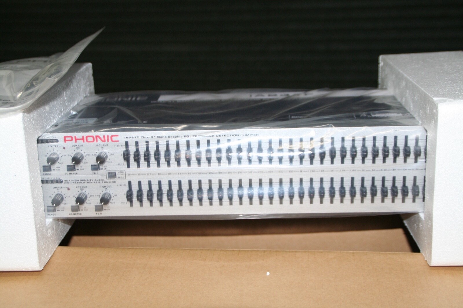 phonic ai231f dual 31 band graphic eq