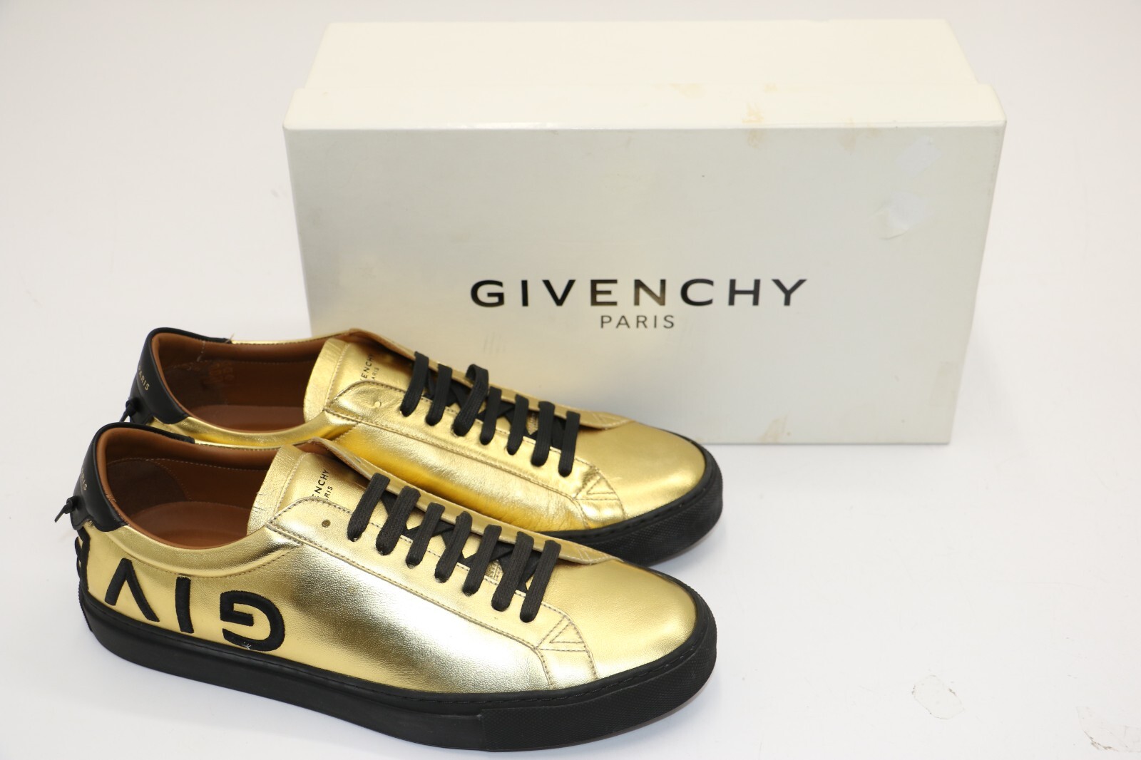 GIVENCHY ロートップ ロゴ スニーカー Givenchy Urban Street Low 'Reverse Logo - Metallic Gold EU