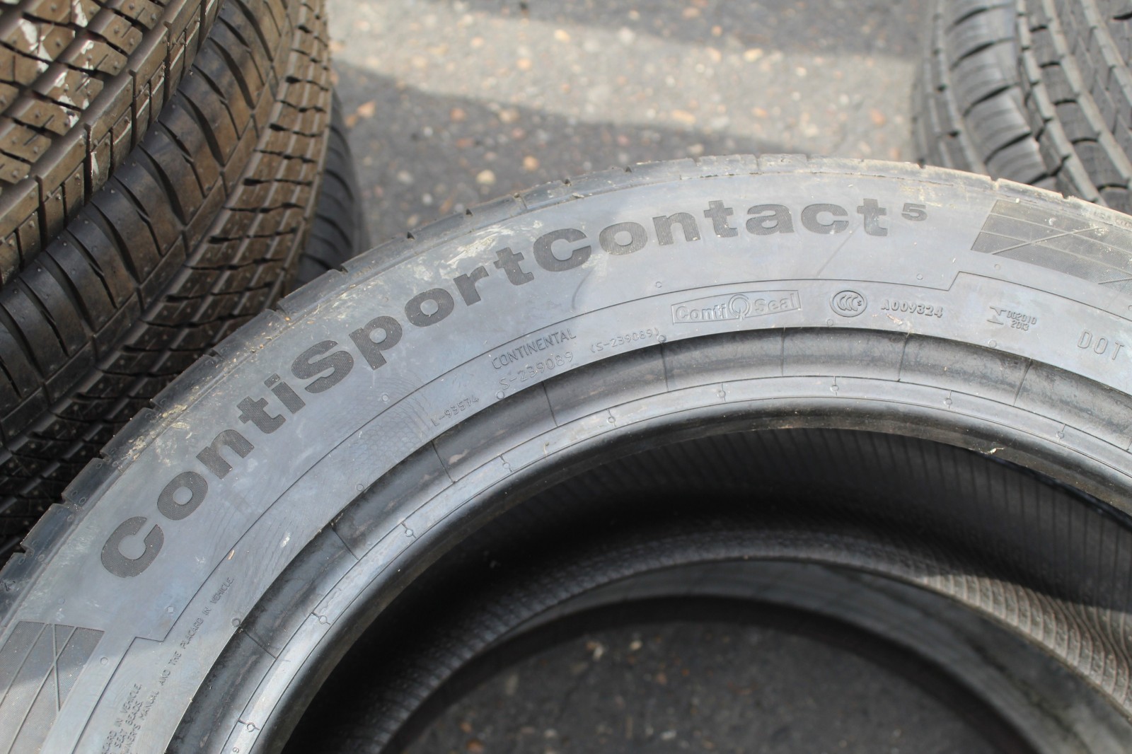New 235 55 18 Continental, CSC 5, C-Seal, 100V, x1 Single Tyre (F1_tyres) L3700