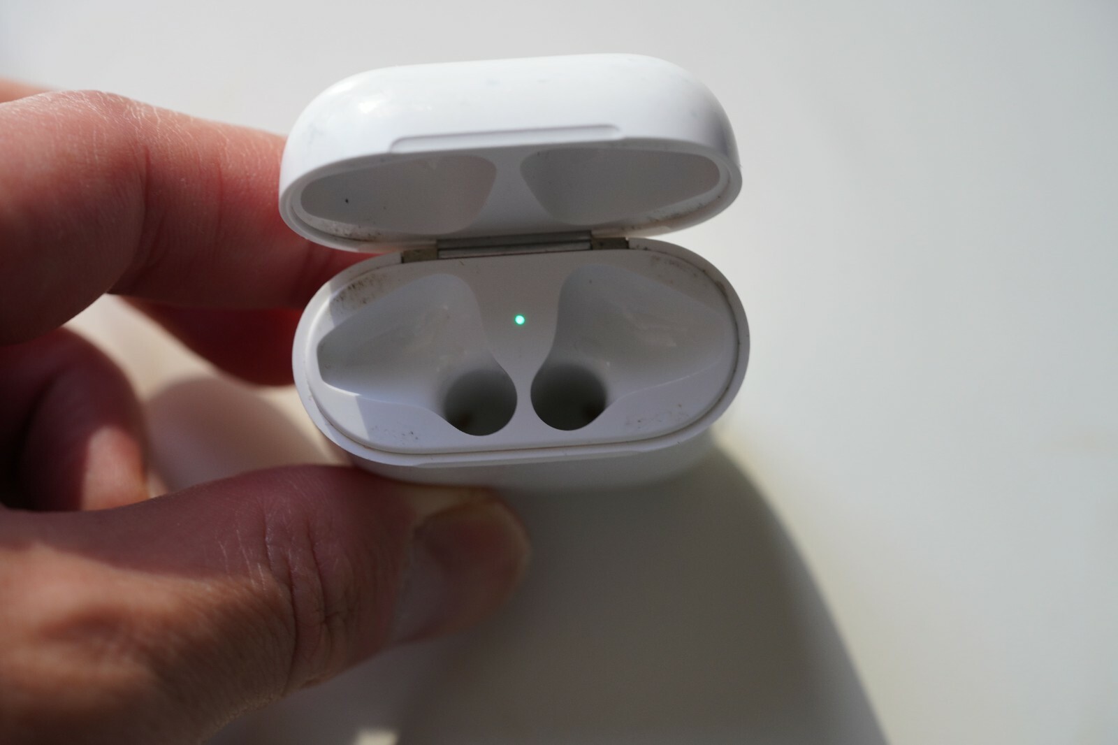 Apple Airpods 1st Gen Original OEM Genuine Charging Case