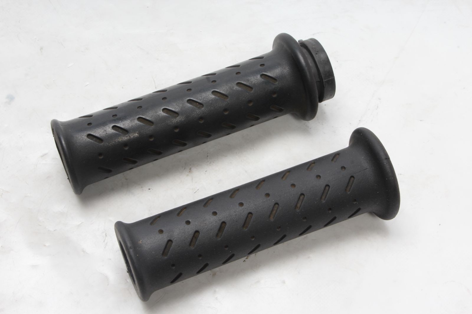 ensemble de poignées de guidon en caoutchouc et de poignées d'accélérateur Triumph Speed Triple T509 T509 501 97-99