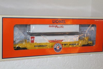 LIONEL #2328320 TTX MAXI STACK W/CONTAINER LOAD