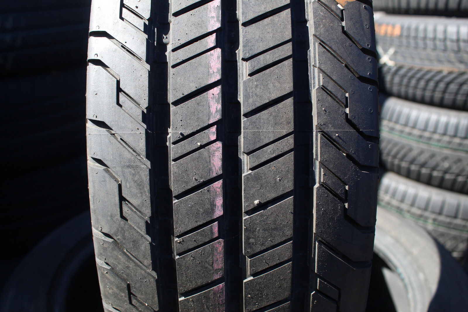 New 215 70 15C Continental, CVC 100, 109/107S, x1 Single (F1_tyres) FO L3369