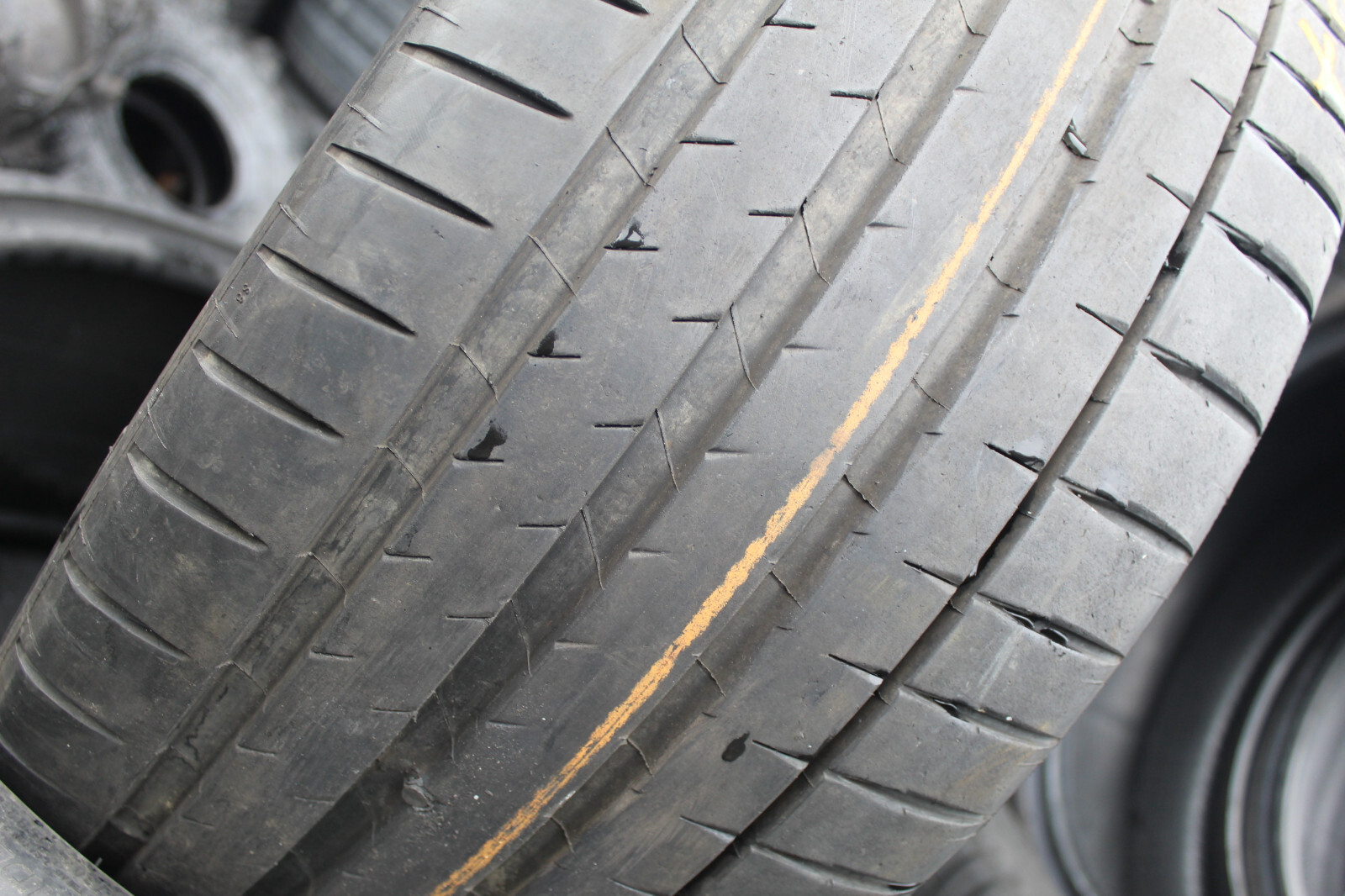 235 35 20 Michelini, XL, T0, 92Y, x1 Single Tyre 6.2mm (F1_tyres) L2307