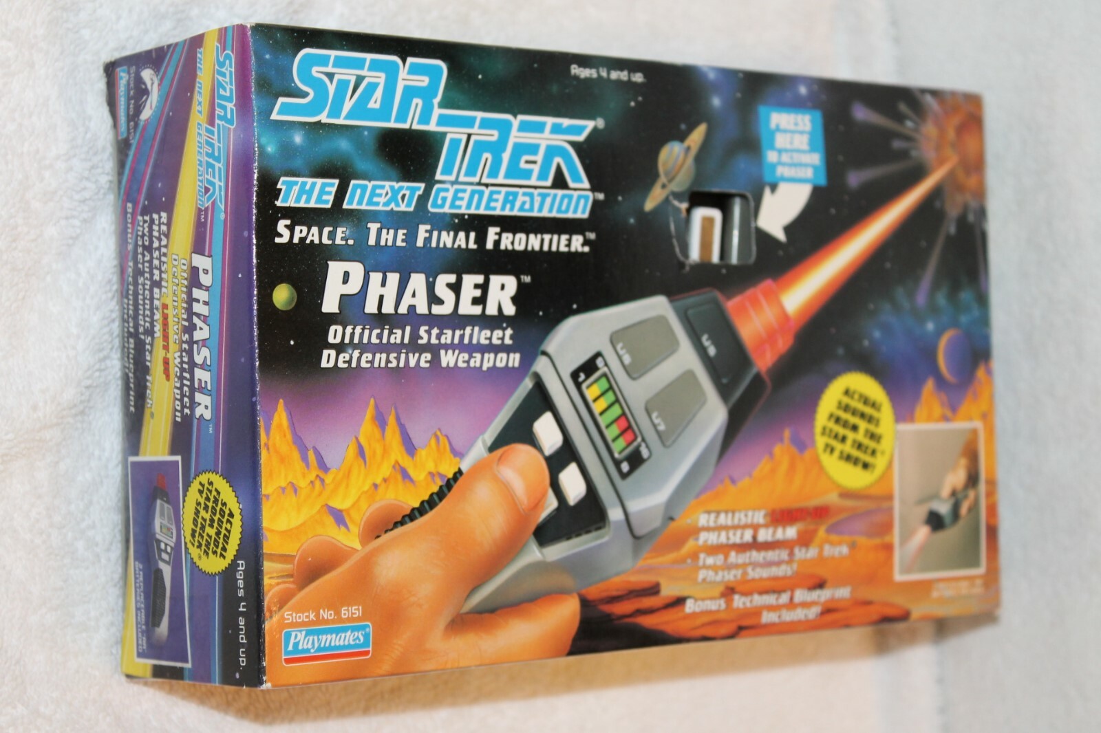MIB Star Trek TNG The Next Generation Phaser Playmates 6151 1992